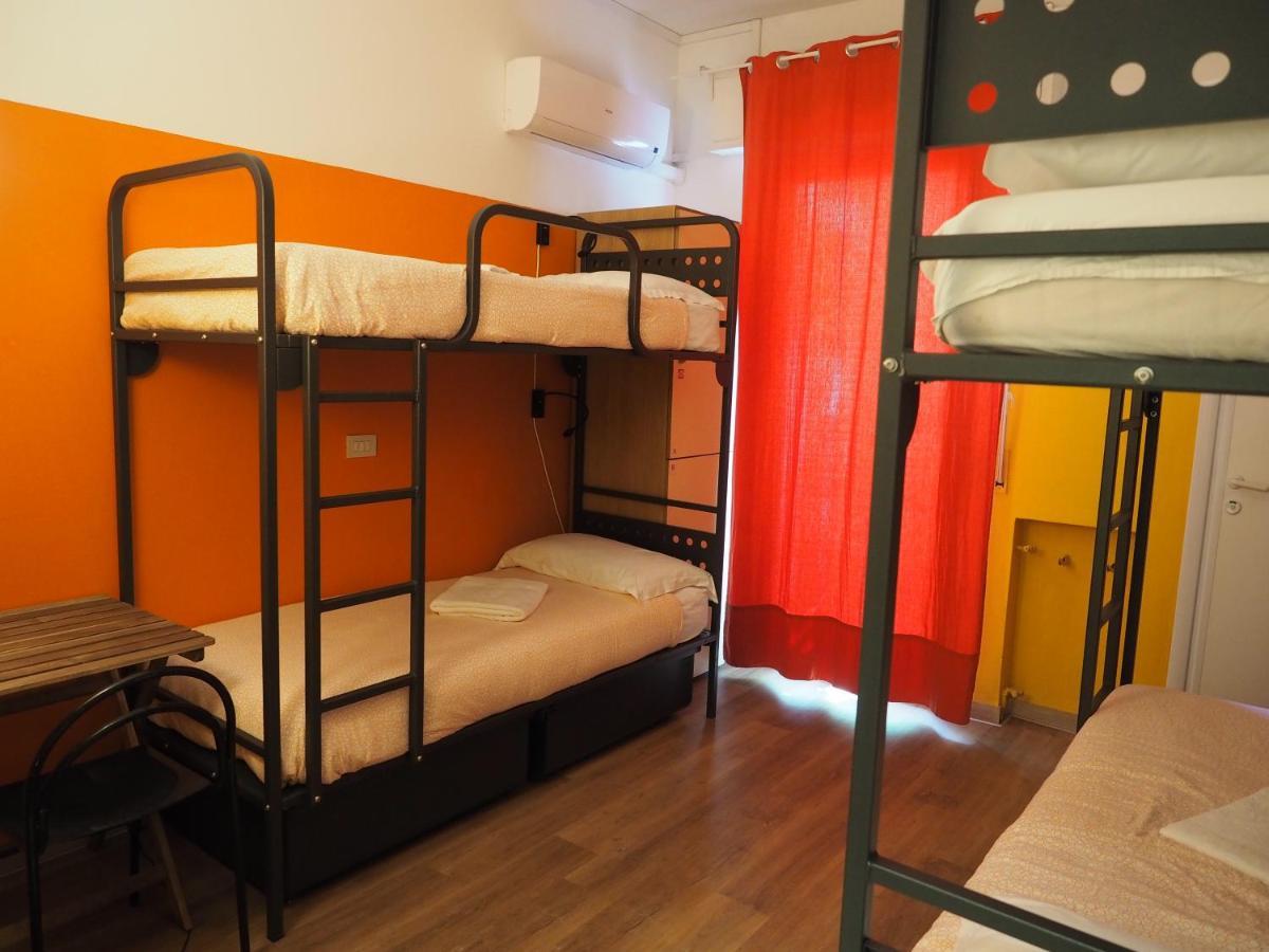 Sunflower Beach Backpacker Hostel & Bar Rimini Exterior foto