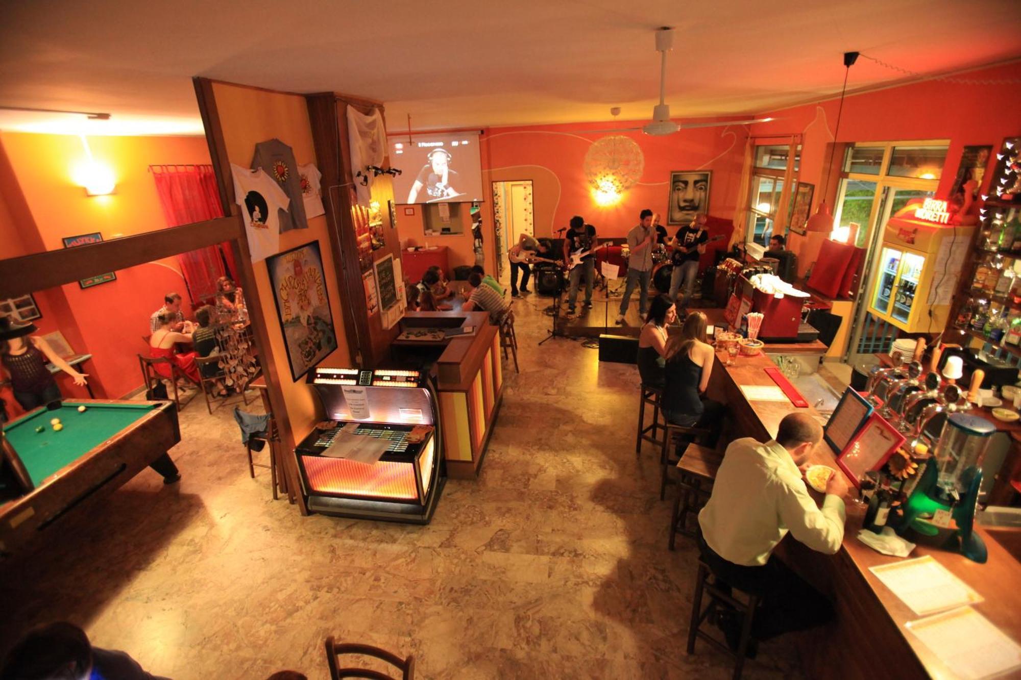 Sunflower Beach Backpacker Hostel & Bar Rimini Exterior foto