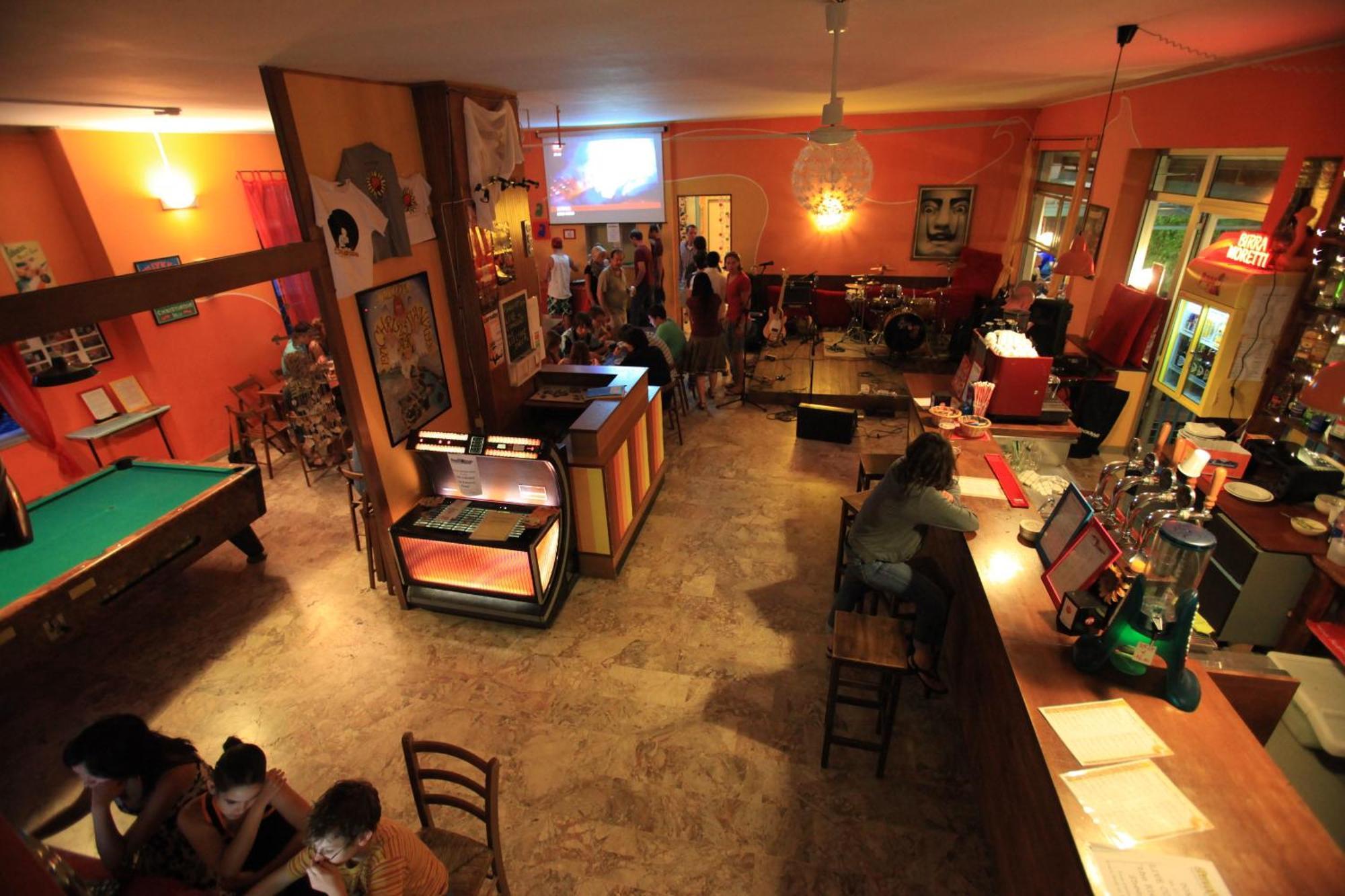 Sunflower Beach Backpacker Hostel & Bar Rimini Exterior foto
