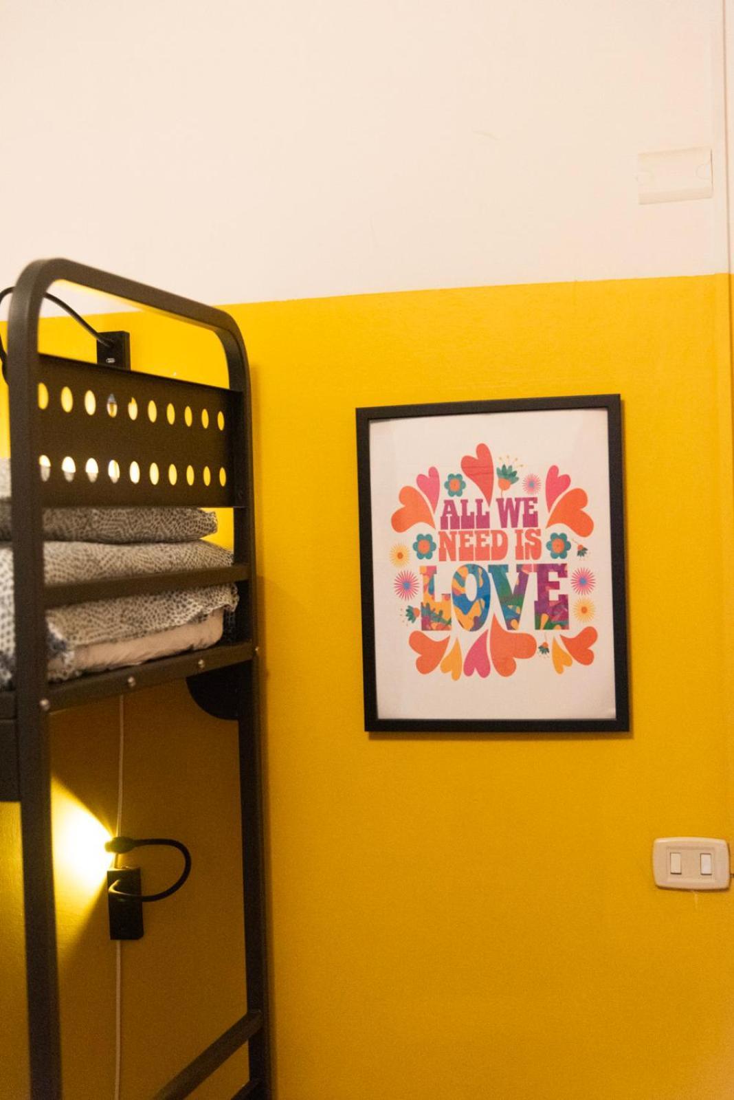 Sunflower Beach Backpacker Hostel & Bar Rimini Exterior foto