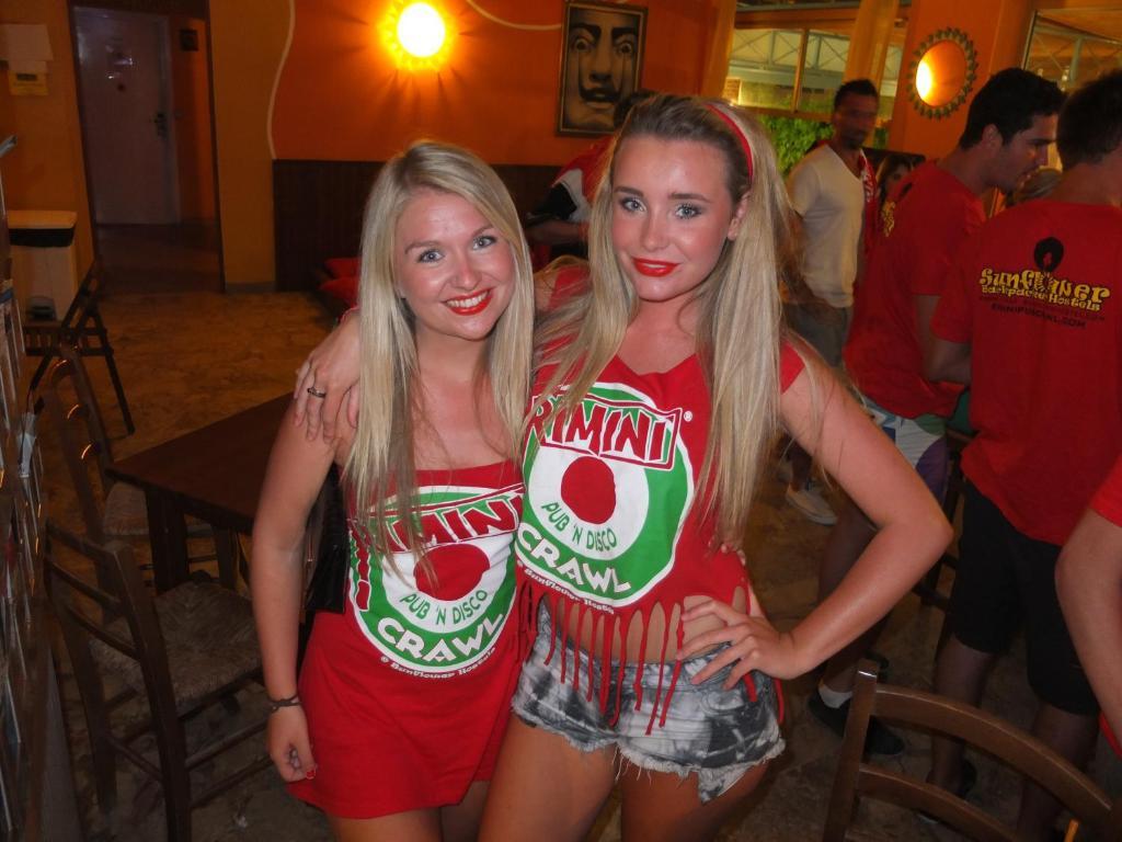 Sunflower Beach Backpacker Hostel & Bar Rimini Exterior foto