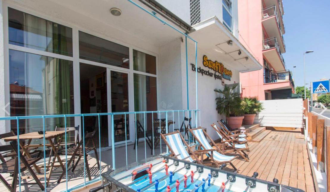 Sunflower Beach Backpacker Hostel & Bar Rimini Exterior foto